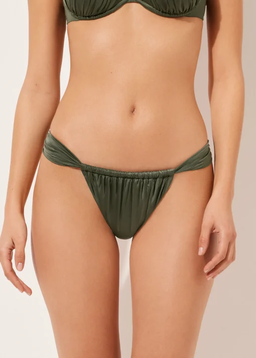 Brazyliany z cienkimi paseczkami dół od kostiumu Shiny Satin