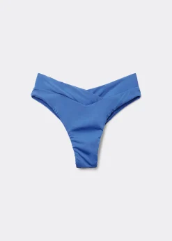 Brazyliany z wysokim stanem w kształcie V dół od kostiumu Indonesia