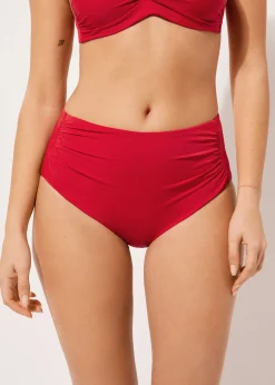 Figi z wysokim stanem modelujące dół od kostiumu Indonesia